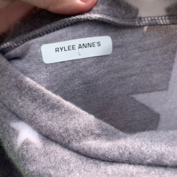 Long sleeve off the shoulder Cropped top high waisted sweatpants Star Lounge Set - Picture 6 of 14